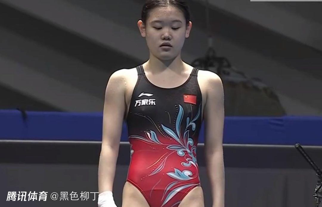 女m被s调教虐玩抽打电影