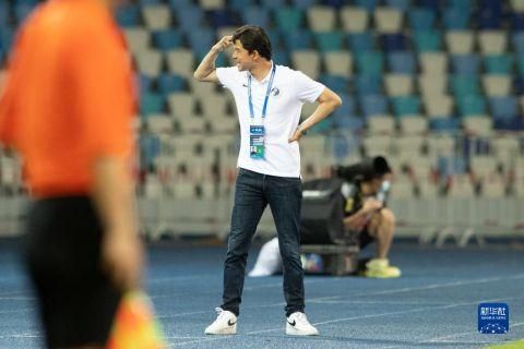 吴梦梦到粉丝家里实战吃鸡在线观看