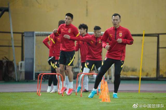 女人发疯的同情男大叔